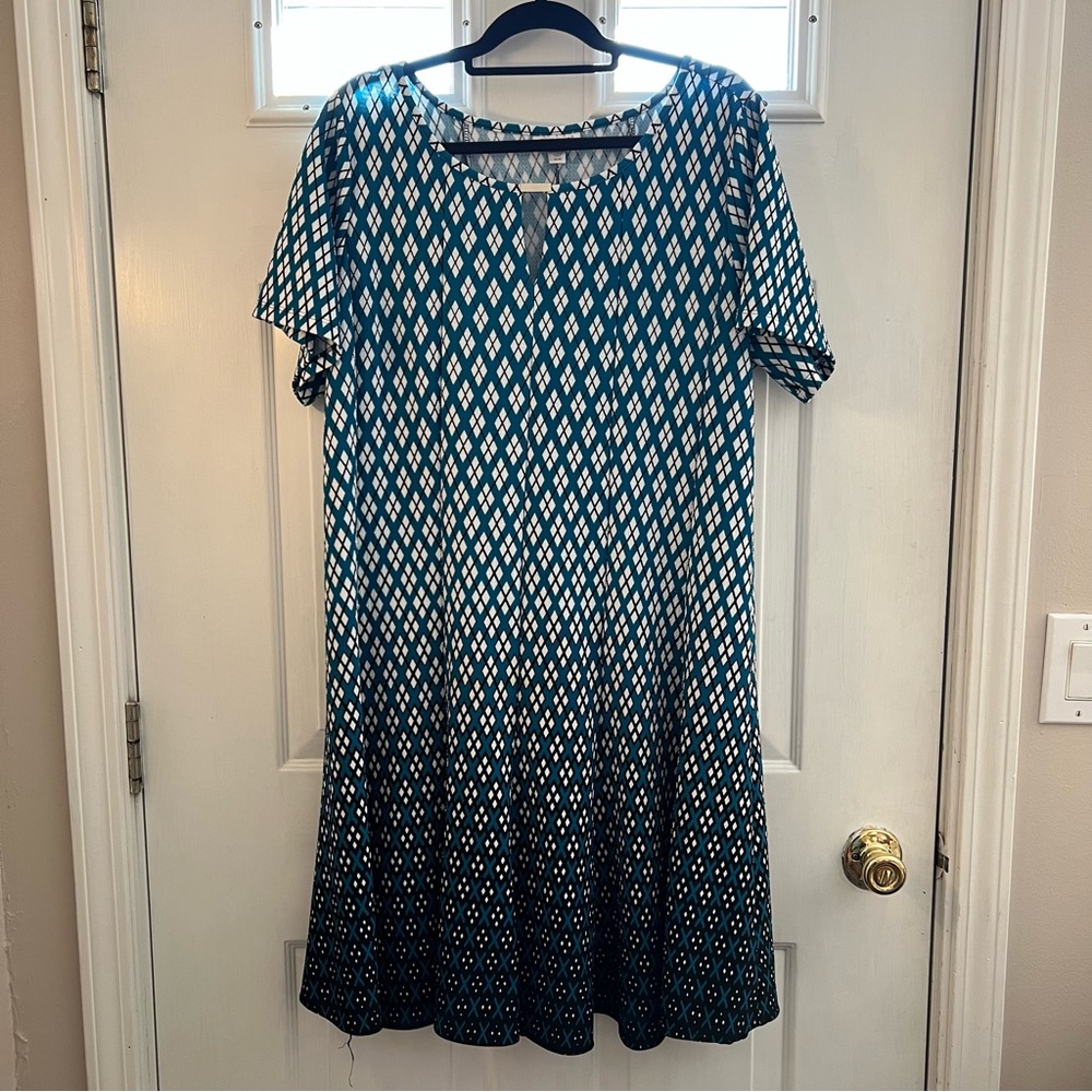 (3 for $20) Avenue 22/24 Blue Geometrical Pattern A Line Shortsleeve Dress